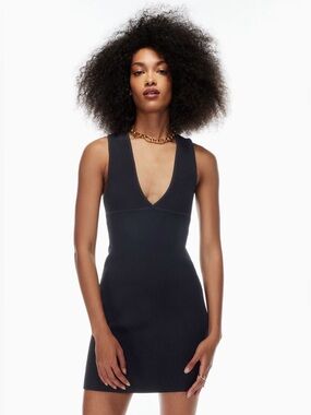 NWOT Aritzia Babaton Deep v sculpt knit dress